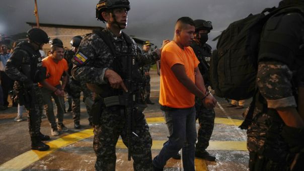 Αποκεφαλισμένα πτώματα, παιδιά πληρωμένοι δολοφόνοι: Στον Ισημερινό, η γάγγραινα των συμμοριών εξαπλώνεται