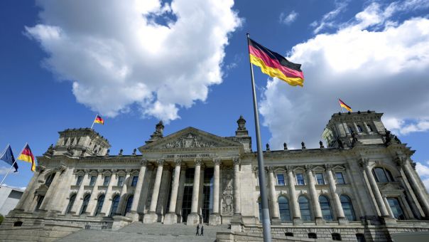 Γερμανία: Σήμερα ανοίγουν οι κάλπες στη Βόρεια Ρηνανία-Βεστφαλία