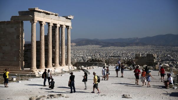 Λείπουν χιλιάδες εργατικά χέρια στον ελληνικό τουρισμό - Αναζητούνται επειγόντως 55.000 εργαζόμενοι