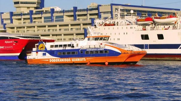 Ρόδος: Μηχανική βλάβη σε πλοίο με 137 επιβάτες