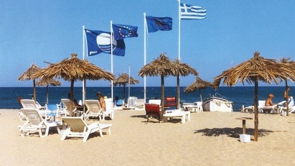 «Όπλο» για τον τουρισμό οι πρωταθλήτριες παραλίες σε Γαλάζιες Σημαίες- Η λίστα με τις περιοχές 