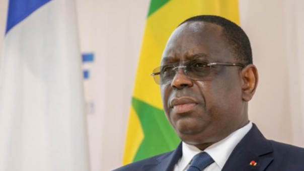 Ο πρόεδρος της Σενεγάλης «ξήλωσε» τον υπουργό Υγείας μετά τη πολύνεκρη πυρκαγιά σε νοσοκομείο	