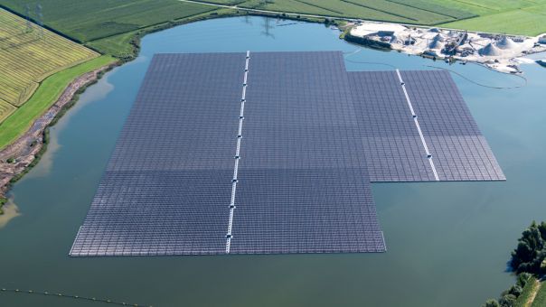 Πορτογαλία: Το μεγαλύτερο πλωτό ηλιακό πάρκο της Ευρώπης θα τεθεί σε λειτουργία τον Ιούλιο 