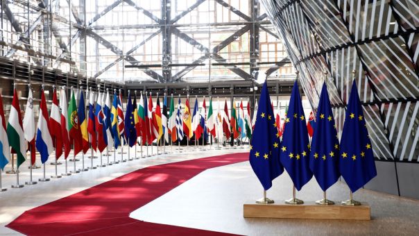 Σύνοδος Κορυφής: Σε δύο «στρατόπεδα» η ΕΕ - Ποιες χώρες επιδιώκουν ρωσο-ουκρανικό διάλογο 