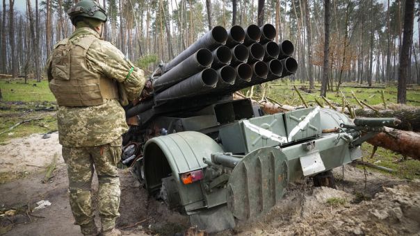 Πρώτη τηλεφωνική επικοινωνία των αρχηγών των Ενόπλων Δυνάμεων Ρωσίας και ΗΠΑ μετά την εισβολή στην Ουκρανία- Τι συζήτησαν