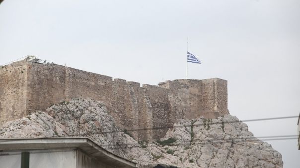 Θάνατος Μίκη Θεοδωράκη- 3ημερο πένθος: Μεσίστιες σημαίες στα δημόσια κτήρια
