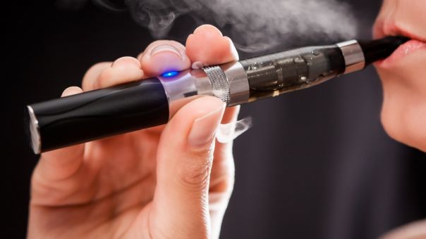 Έρευνα- ΗΠΑ: Ανησυχία από ευρήματα για νέες τοξικές ουσίες στα χημικά των ηλεκτρονικών τσιγάρων