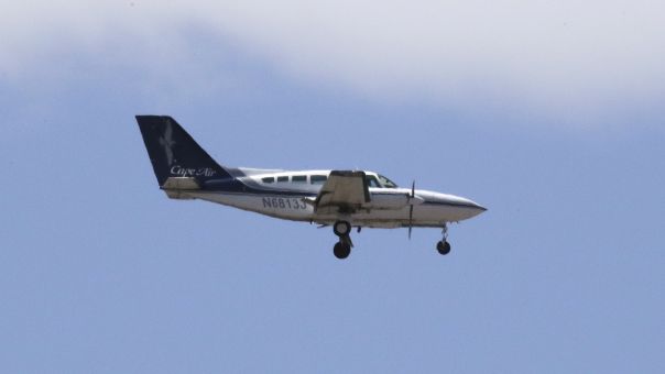 Απίστευτο περιστατικό στον αέρα: Επιβάτης προσγείωσε αεροπλάνο στο αεροδρόμιο της Φλόριντα