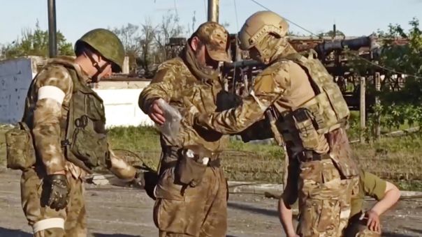 Μόσχα: Παραδόθηκαν άλλοι 694 Ουκρανοί μαχητές του Αζοφστάλ