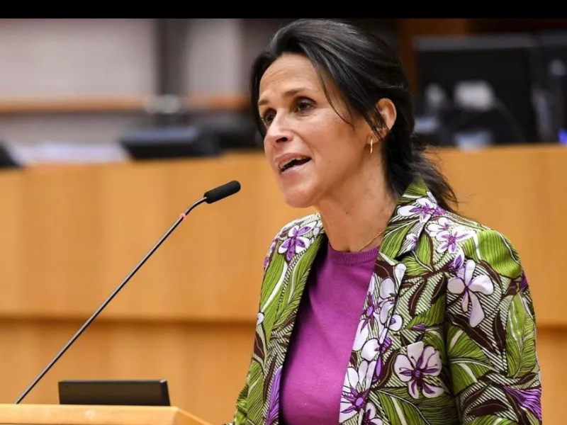 Η υφυπουργός του Μακρόν, Χρυσούλα Ζαχαροπούλου 