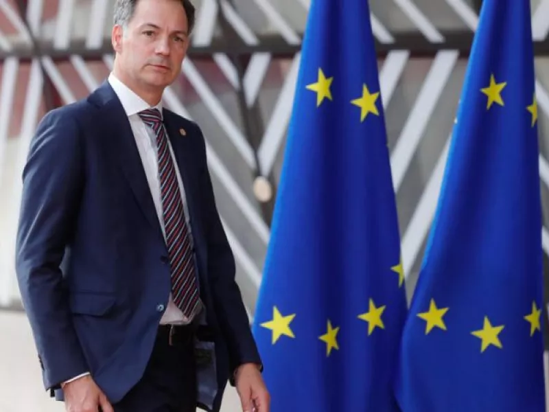 Ο ντε Κρόο προειδοποίησε τους πολίτες καθώς επισκέφθηκε έναν τερματικό σταθμό υγροποιημένου φυσικού αερίου (LNG) στο Ζεεμπρούγκε τη Δευτέρα (22 Αυγούστου).
