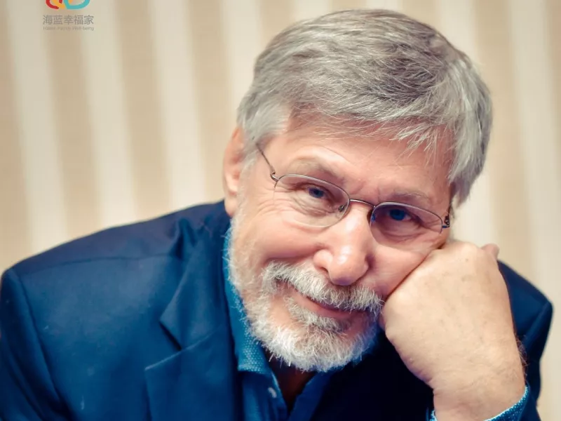 Dr. Bessel van der Kolk
