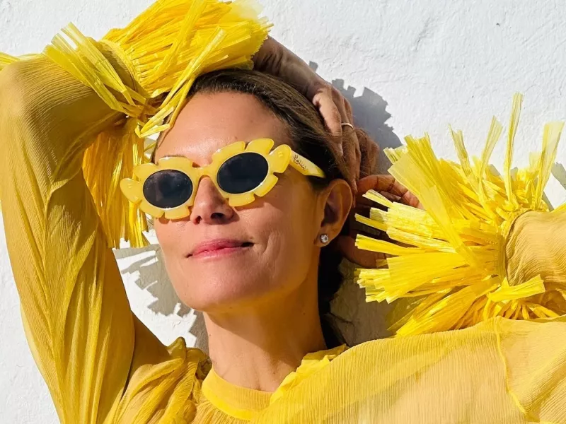 Her style rocks: Η Βίκυ Καγιά με iconic Loewe vintage... μας βάζει τα γυαλιά