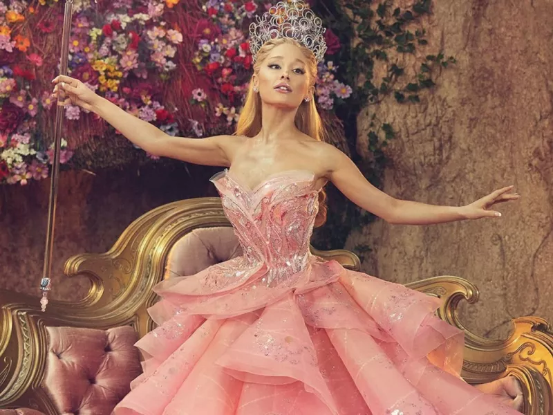 Ο ενδυματολόγος του Wicked αποκαλύπτει γιατί η Ariana συγκινήθηκε με αυτό το φόρεμα