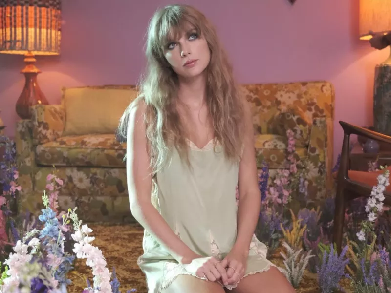 Η Taylor Swift έκλεισε τα 35 - Όλα όσα ξέρουμε για τη ρουτίνα ομορφιάς της