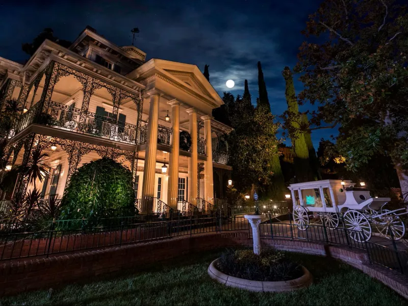 disneyland haunted-mansion