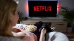 Netflix: Μετά την «βουτιά» της μετοχής του, ετοιμάζεται να προβάλλει εκπομπές σε live-streaming